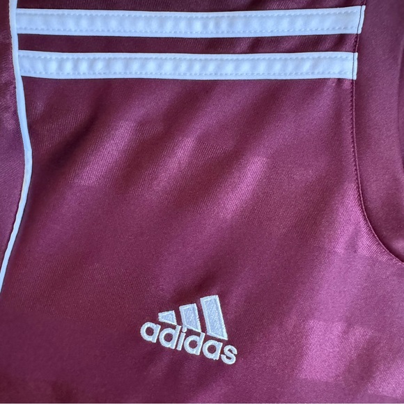 Adidas Men’s Maroon Short Sleeve Performance Shirt with Jersey Material Size XL - Picture 6 of 10